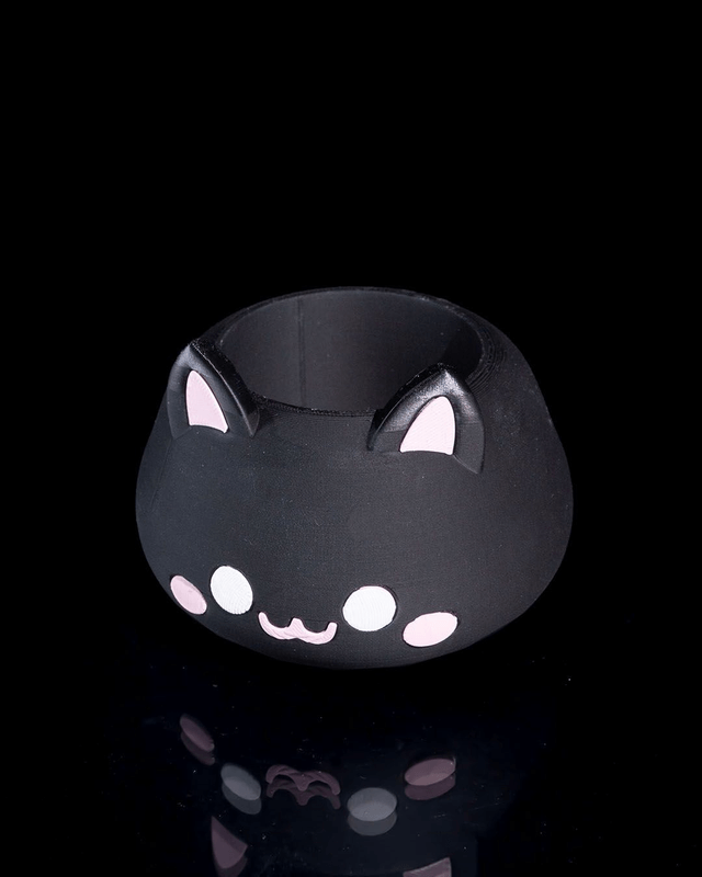 Petit pot de fleur chat