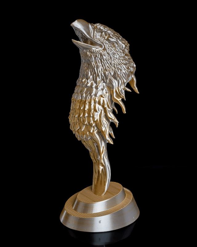 Statuette d&#039;aigle de feu